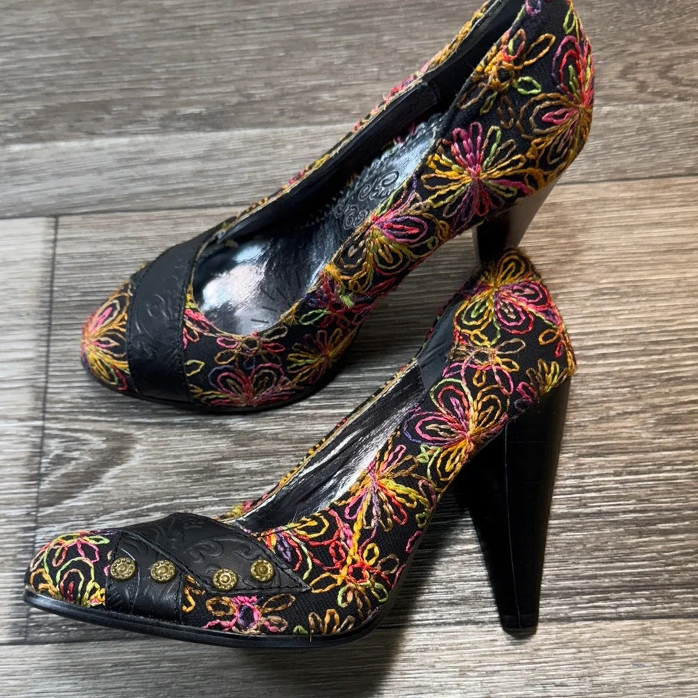 Naughty Monkey Embroidered Women's Heels woman’s 6 (s68)